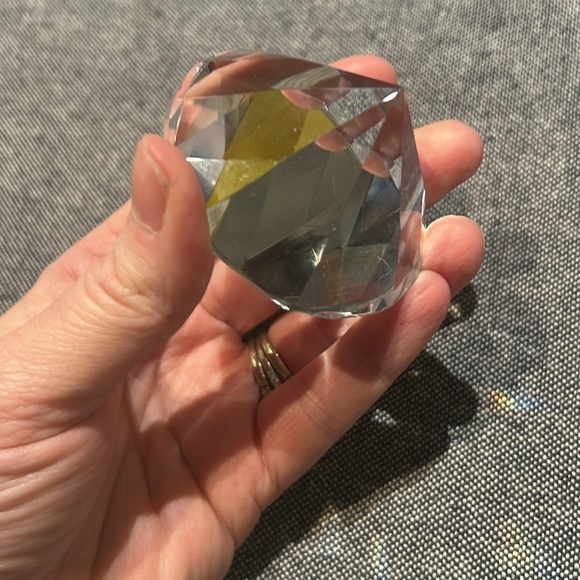 CRYSTAL DIAMOND PAPERWEIGHT - Picture 2 of 4